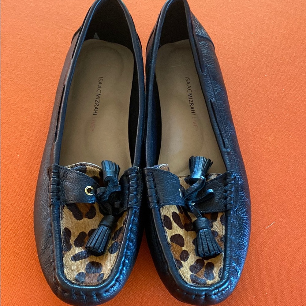 Isaac Mizrahi Black Flats with Textured Leather and Decorative Vamp